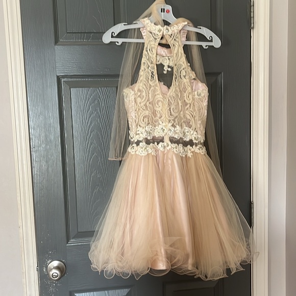 Dancing Queen Lace & Tulle Embroidered Dress Size small. Hoco, homecoming, prom - Picture 2 of 5